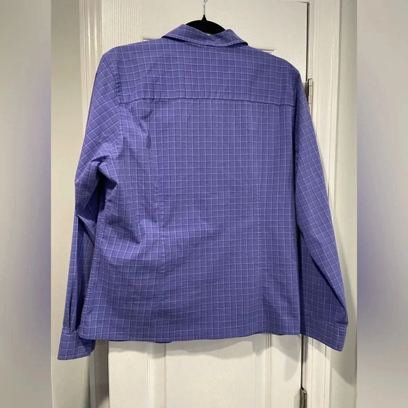 L.L. Bean Women’s Wrinkle Resistant Purple Pinpoint Plaid Button Down Size L - Picture 3 of 9